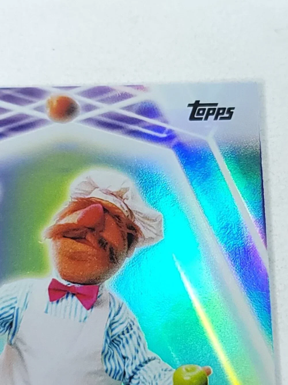 Swedish Chef  Topps 2026 Disney Neon Holo Parallel Refractor Limited 60/99 - Picture 4 of 5